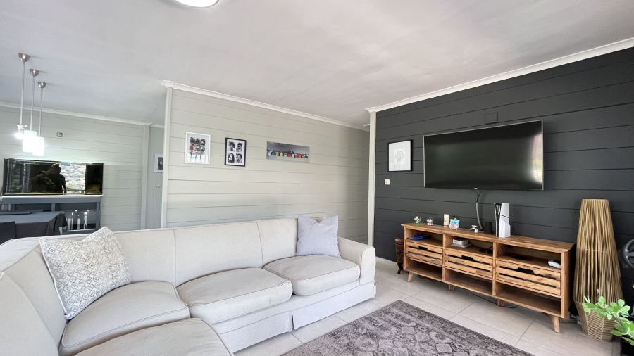 3 Bedroom Property for Sale in Glencairn Western Cape